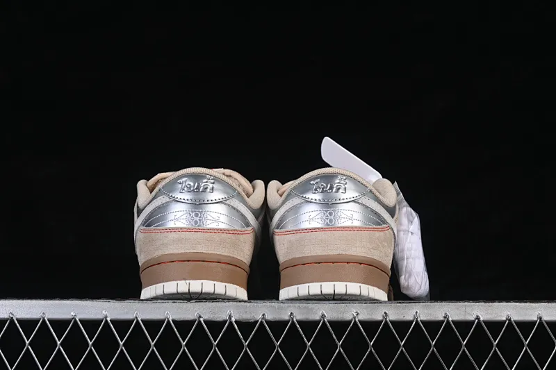 All categories Nk SB Dunk series Nk SB Dunk Low low-top sneakers Nike SB Dunk Low low-top casual sneakers IB6206-701
